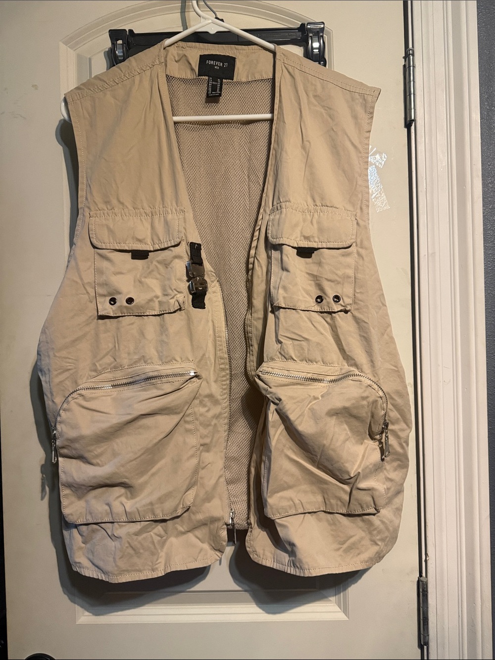 Forever 21 Men’s Beige Multi-Pocket Utility Vest